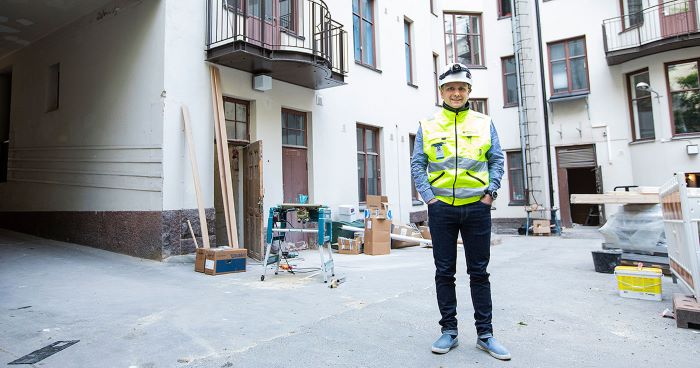 "Kaukojäähdytys lisää selvästi asumisviihtyvyyttä ja nostaa asuntojen arvoa", sanoo isännöitsijä Matti Nieminen. "Kaukojäähdytys lisää selvästi asumisviihtyvyyttä ja nostaa asuntojen arvoa", sanoo isännöitsijä Matti Nieminen.