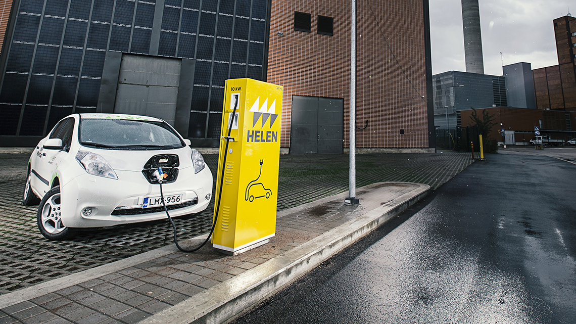 Sähköautoilun suosio kasvaa
